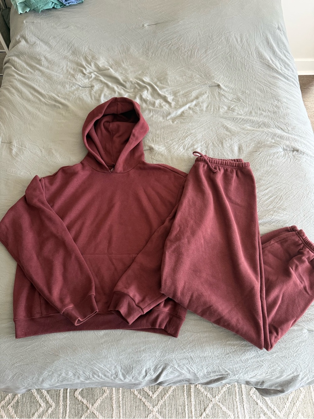 SKIMS Women’s Burgundy Hoodie & Sweatpants Set